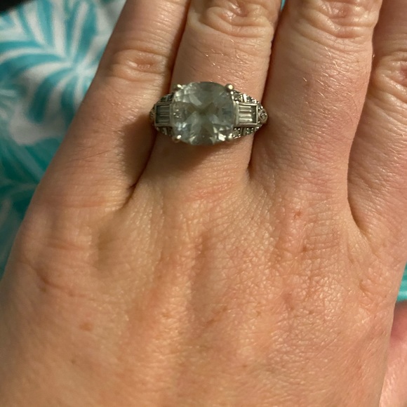 Faux wedding ring - Picture 2 of 4